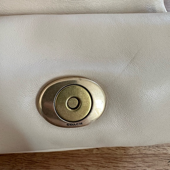 ❌SOLD❌ Coach Pillow Tabby Top Handle Crossbody Bag Ivory 18 - Picture 8 of 15